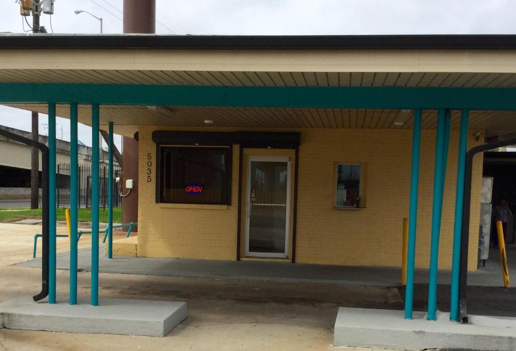 Popular attractions Area Nearby Property